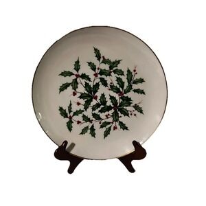 Lennox Holiday plate with Holly Berries And Gold Rim 12-3/4" excellent condition